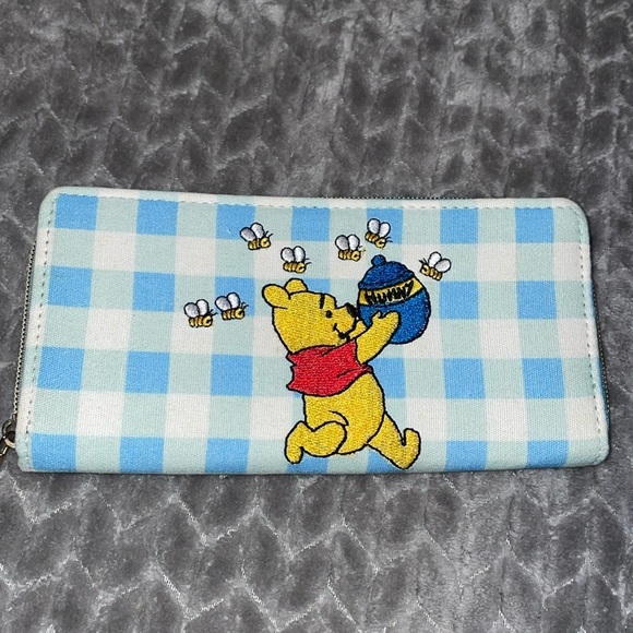 Winnie the Pooh Wallet.  Checkered. - Picture 1 of 7